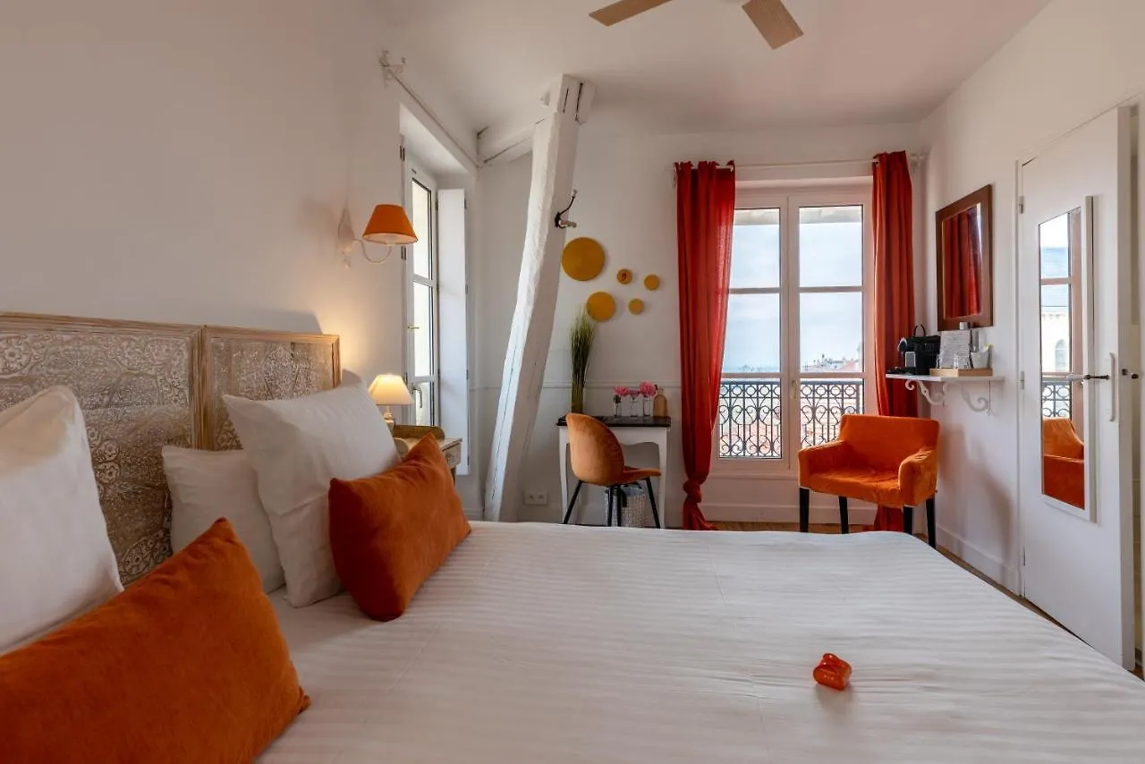 ***  Hotel & Espace Bien-Etre La Maison Du Lierre Biarritz Francia